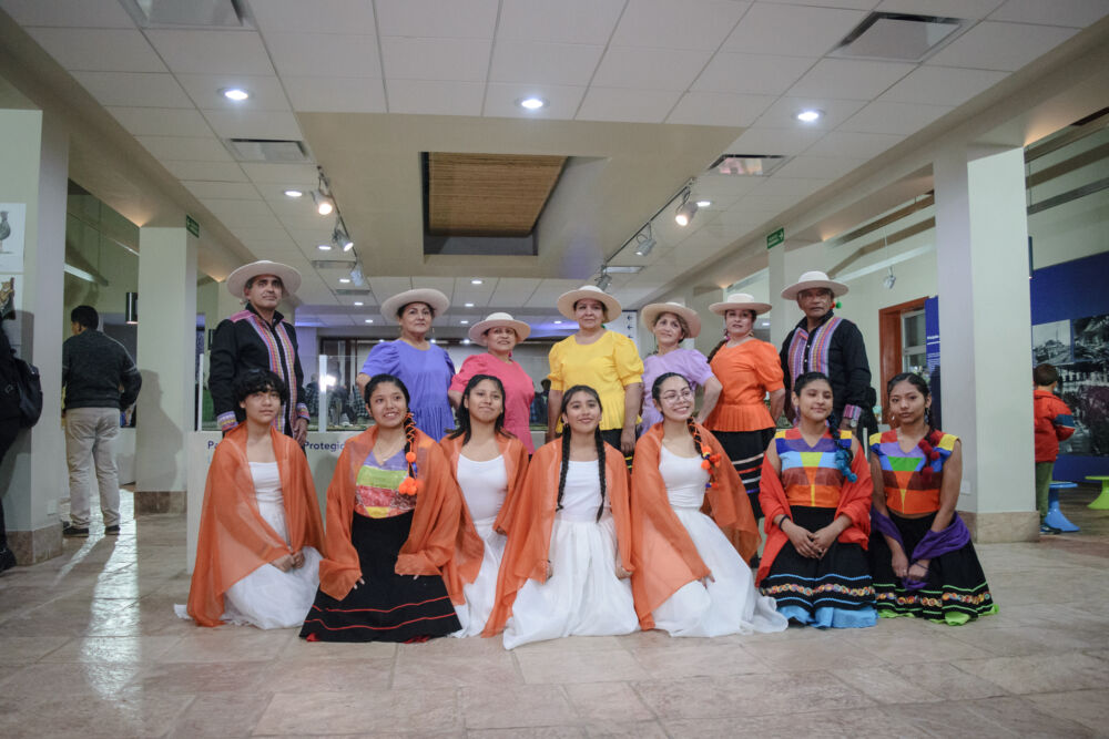 Abrió la 1ra Feria del Libro Jujuy llega a las Yungas 1 Abrió la 1ra Feria del Libro Jujuy llega a las Yungas - Ojos del Mundo