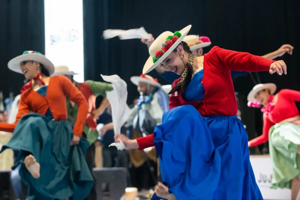 Gran presencia del sector público, privado y estudiantes de Jujuy en el 2do. Foro Regional en Catamarca - Ojos del Mundo