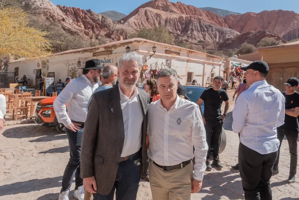 Jujuy elegida por Renault Argentina para la exhibición de nuevos vehículos - Ojos del Mundo