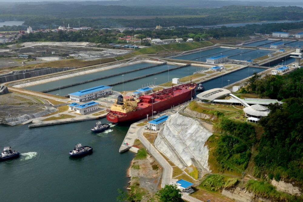Canal de Panamá rompe récord al recibir más de 1 millón de visitantes en 2025 - Ojos del Mundo