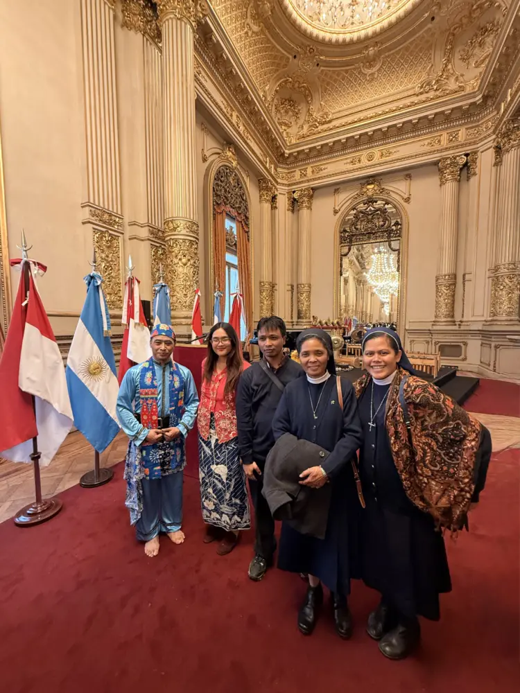 Indonesia celebra 70 años de relaciones bilaterales con Argentina en el Teatro Colón 2 Indonesia celebra 70 años de relaciones bilaterales con Argentina en el Teatro Colón - Ojos del Mundo